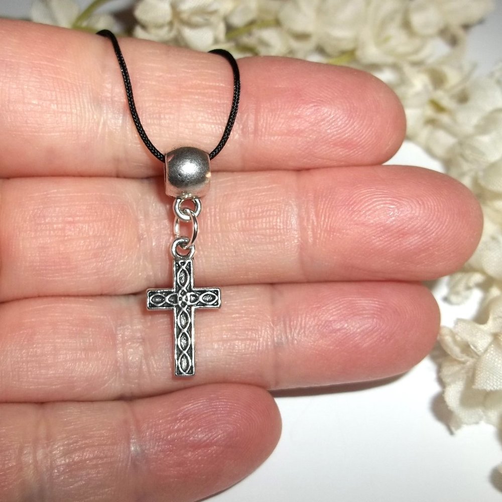 Small Silver Cross Necklace Minimalist Unisex Gift Jewelry Accessory Charm D468
